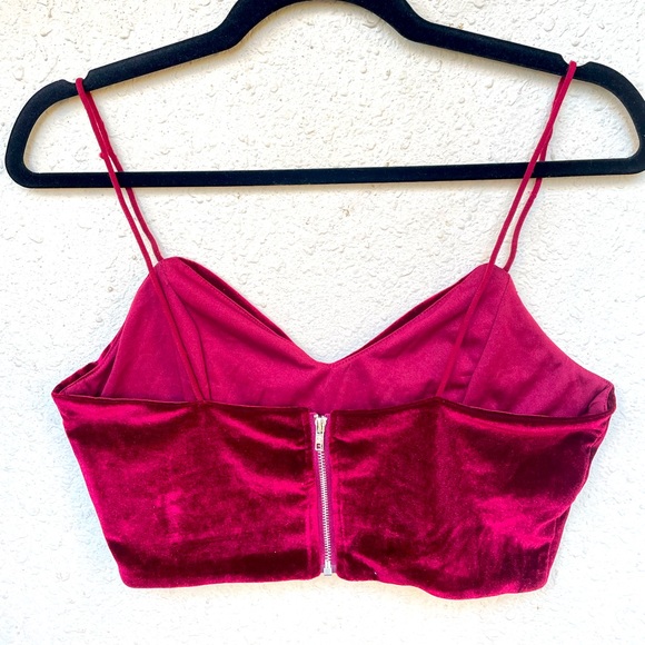 Brand new Sexy SHEIN velvet crop from New York - Picture 4 of 5